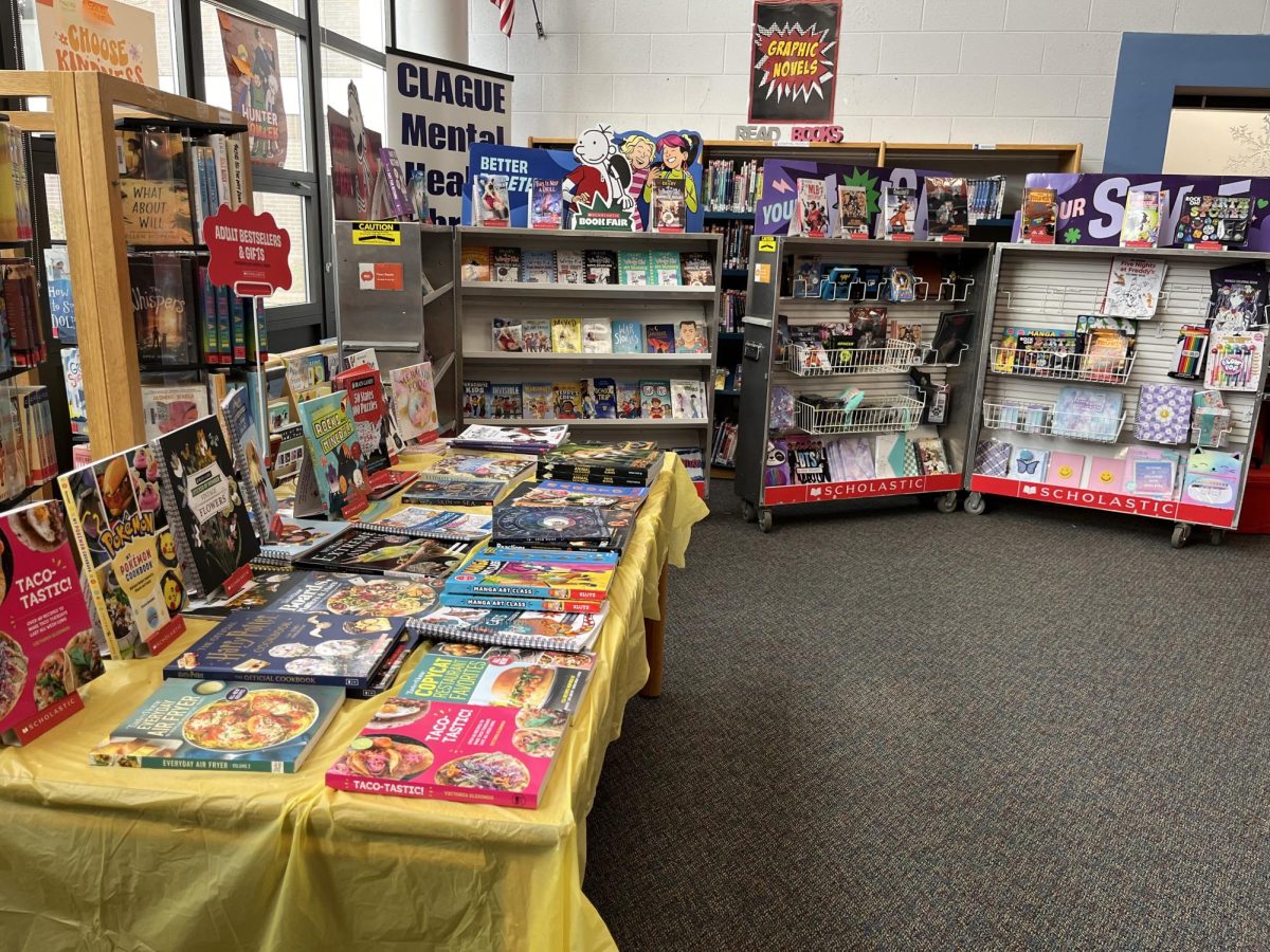 The+Scholastic+Book+Fair+returns+the+week+of+Dec.+11+as+an+opportunity+for+students+to+traverse+through+best-selling+books+or+splurge+on+numerous+school+supplies.