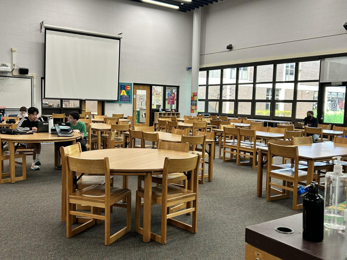 In the morning announcements on April 28, the results of Clague's first poetry contest were revealed.